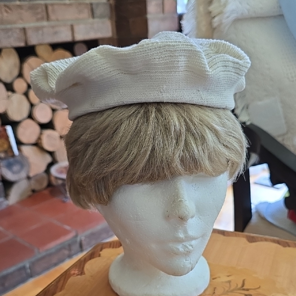Vintage Crochet Child's White Beret Hat / Tam Cap, 1945​​